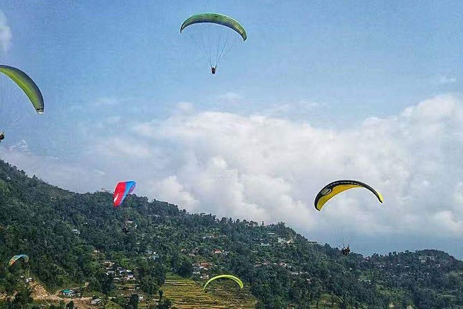 Paragliding in Pokhara - Sarangkot at 9 a.m., the right start for a flight