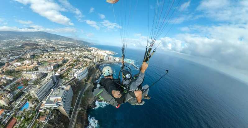 Paragliding in Puerto de la Cruz - Seeing Puerto de la Cruz from above