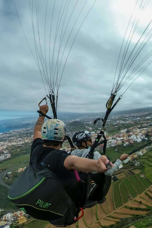 Paragliding in Puerto de la Cruz - What the $176 price includes