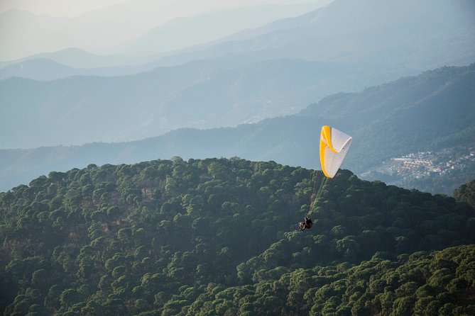 Paragliding in Valle de Bravo - Thirty minutes above the lake and town