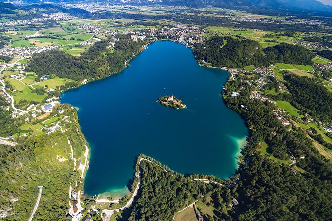 Paragliding Lake Bled - Getting Ready for a Tandem Flight