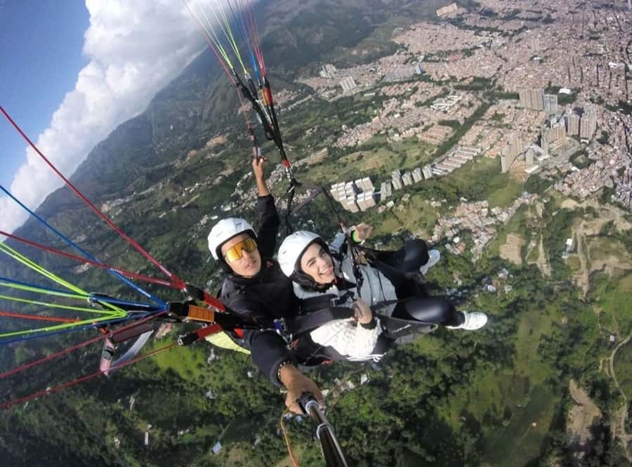 Paragliding Medellin with Transportation and free Videos - Medellín and Bello from above