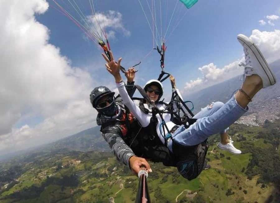 Paragliding Medellin with Transportation and free Videos - FAQ