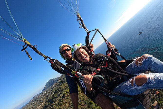 Paragliding Tandem Flight in Corfu - Who will enjoy this most?