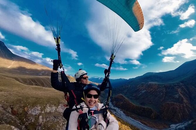 Paragliding Tandem Flights in Gudauri - A calm flight or extreme mode