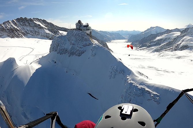 Paragliding Tandem in Switzerland - Who will enjoy this most