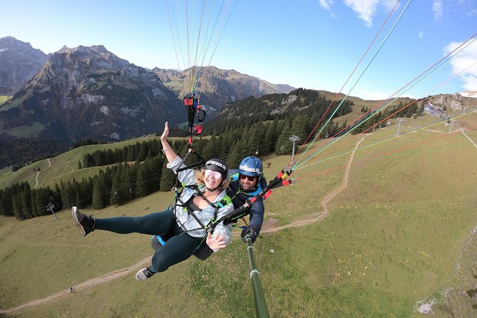 Paragliding Tandemflight Lucerne - Engelberg - Taking off above Engelberg