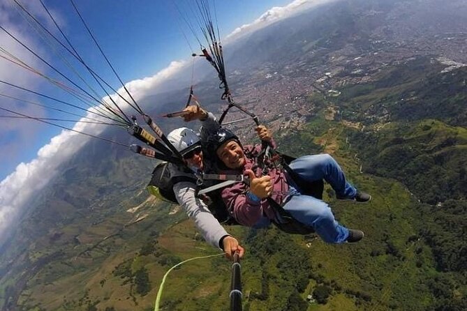Paragliding Tour from Medellin with Transportation and Videos HD - What the four-hour schedule means