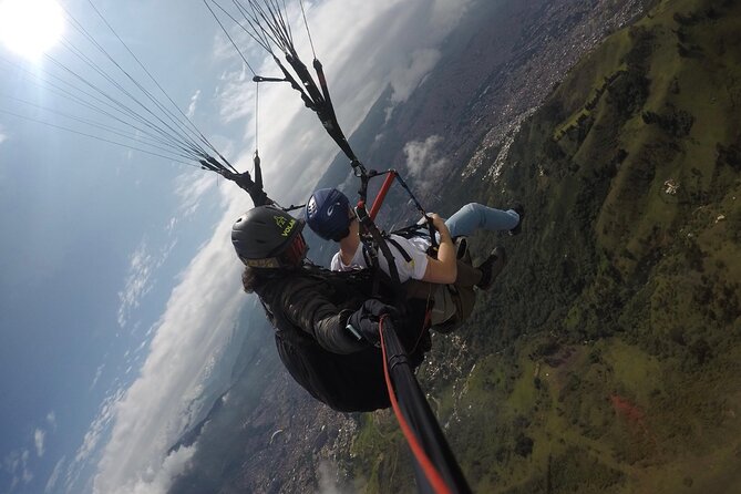 Paragliding With Xplore Colombia - From Medellín to San Felix by road