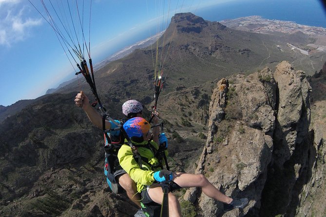 Premium Paragliding in Tenerife : Photos, videos and pickup included - Reading the four stops on the route