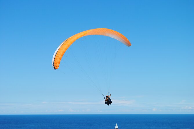 Private Tandem Paragliding Flight in Bizkaia - A relaxed ride or a little adrenaline