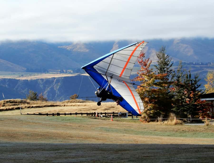 Queenstown: Tandem Hang Gliding Experience - Meeting the SkyTrek team in Queenstown