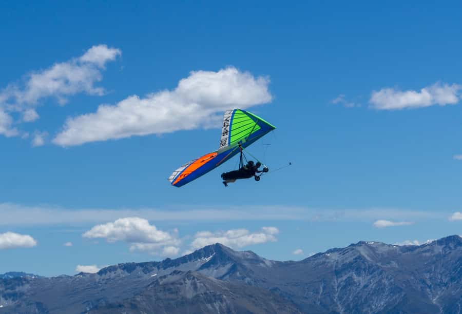 Queenstown: Tandem Hang Gliding Experience - Preparing for a tandem hang-gliding take-off
