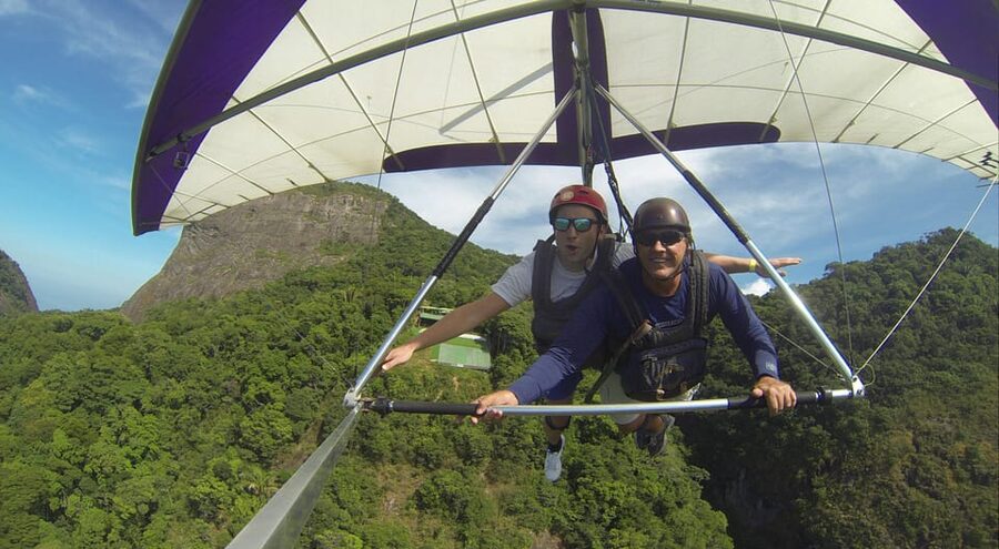 Rio de Janeiro: Hang Gliding or Paragliding Experience - What makes the guides important
