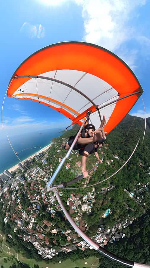 Rio de Janeiro: Hang Gliding or Paragliding Flights - What the flight feels like from Pedra Bonita