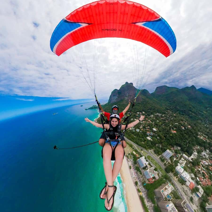 Rio de Janeiro: Paragliding with Hotel Pick-up & Drop-off - Landing on São Conrado beach
