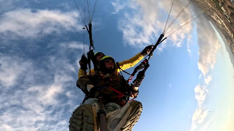 Santa Cruz de Tenerife: Acrobatic Paragliding Flight - Why certified pilots matter here