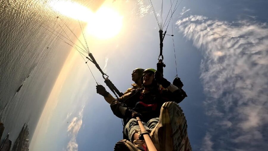 Santa Cruz de Tenerife: Acrobatic Paragliding Flight - The two-hour flow from meeting point to flight