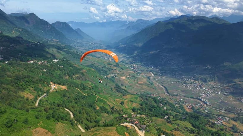 Sapa: Tandem Paragliding Adventure with Pickup & Drop-off - The take-off: a short run and a sudden change of scale