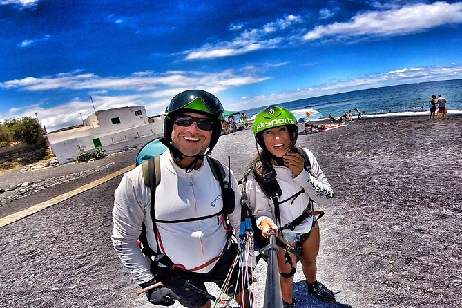 SILVER 1000m paragliding tandem flight above South Tenerife - A comfortable seat above southern Tenerife