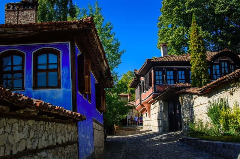 Sofia: Paragliding Adventure with visit of Koprivshtitsa - The chairlift climb to the launch site