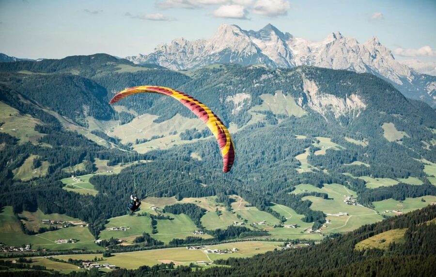 St Johann in Tirol: Tandem Paragliding - Running Into the Air and Leaving the Mountain