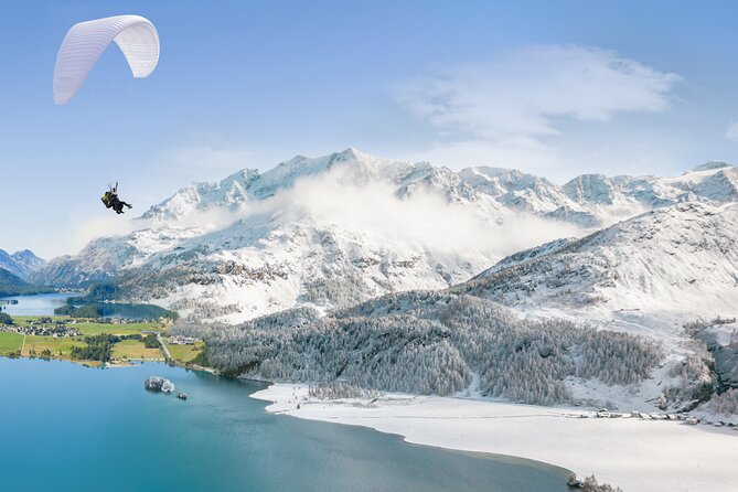 St. Moritz Paragliding Flight Experience - The briefing and equipment checks