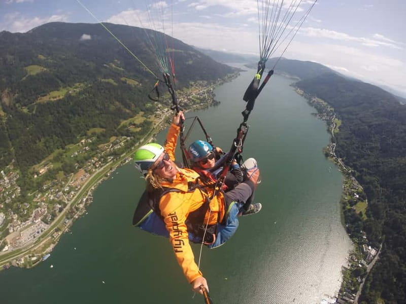 Tandem flight: Paragliding panorama tandem flight - Gerlitzen Takeoff, 1,940 Meters Above Carinthia