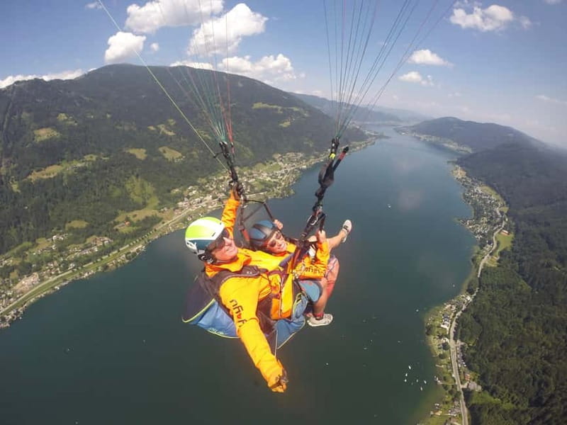 Tandem flight: Paragliding panorama tandem flight - Clothing, Shoes, and Physical Requirements