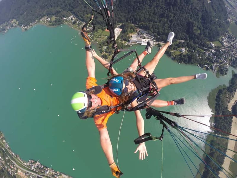 Tandem flight: Paragliding panorama tandem flight - What the Team Does Well