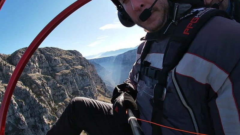 Tandem flight with paramotor from above ioannina zagori - Seeing Ioannina from above Lake Pamvotis