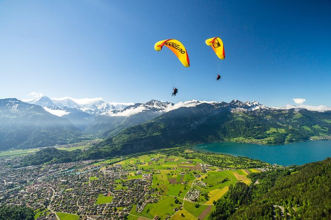 Tandem Paragliding Experience from Interlaken - From Interlaken to Beatenberg by van