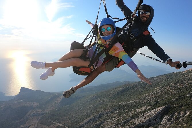 Tandem Paragliding Fethiye, Oludeniz - Landing behind the beach