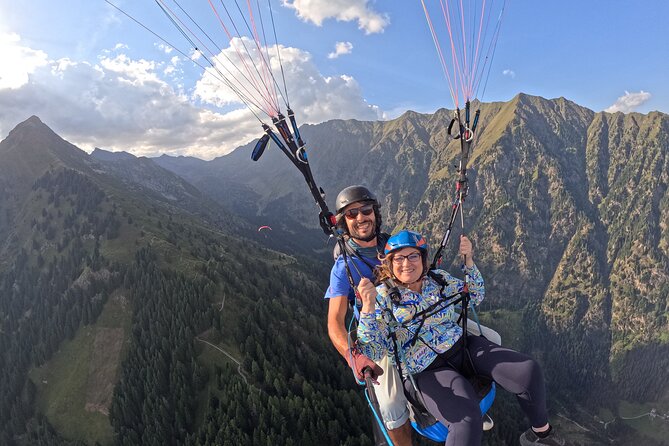 Tandem Paragliding Flight in Dorf Tirol, Merano - What the $133.08 price really covers