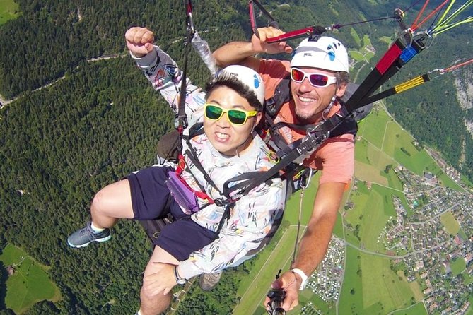 Tandem Paragliding Flight in Lombardy - What happens during the 90-minute appointment