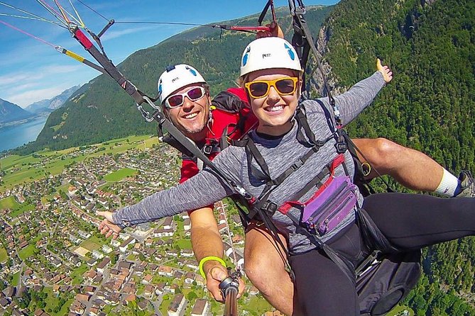 Tandem Paragliding Flight in Lombardy - Landing and returning to the meeting point