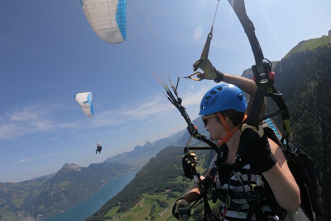 Tandem Paragliding Flight in the Lucerne Region - The safety briefing and tandem setup