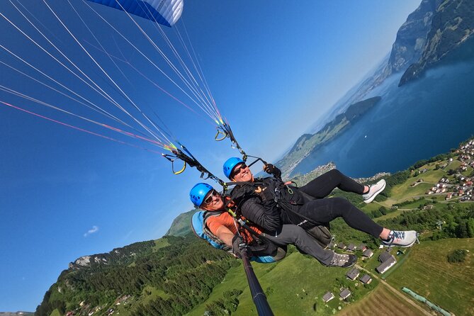 Tandem Paragliding Flight in the Lucerne Region - Communication, timing, and weather