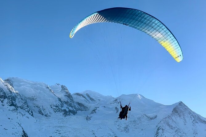 Tandem Paragliding Flight to Chamonix Facing Mont Blanc - Why flying above Chamonix feels different