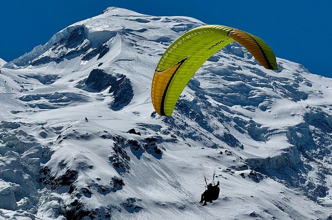 Tandem Paragliding Flight to Chamonix Facing Mont Blanc - Takeoff: a short run, then a floating seat