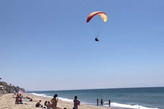 Tandem Paragliding flight with instructor in Malibu - Who will enjoy this most