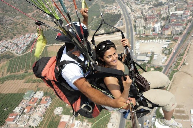 Tandem Paragliding in Alanya - Safety equipment and the pilot briefing