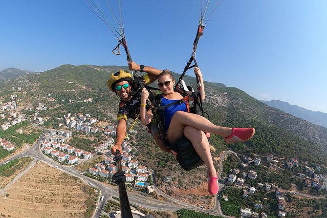 Tandem Paragliding in Alanya, Antalya Turkey with a Licensed Guide - Preparing with a licensed pilot