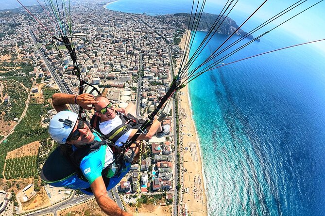 Tandem Paragliding in Alanya with Professional Licensed Pilots - Who will enjoy this most