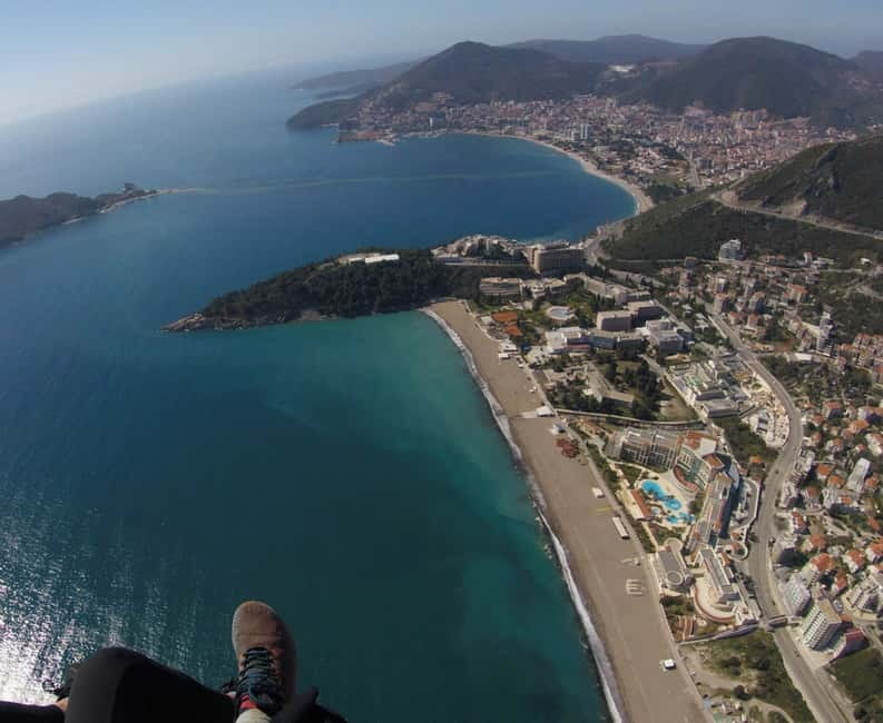 Tandem Paragliding in Budva with Expert Pilots/All-inclusive - The takeoff is the exciting part