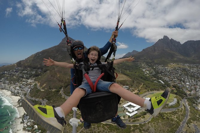 Tandem Paragliding in Cape Town - The view from Table Mountain to the Atlantic