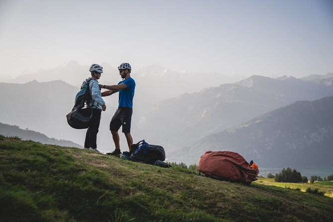 Tandem Paragliding in Interlaken - The Takeoff and Landing Matter