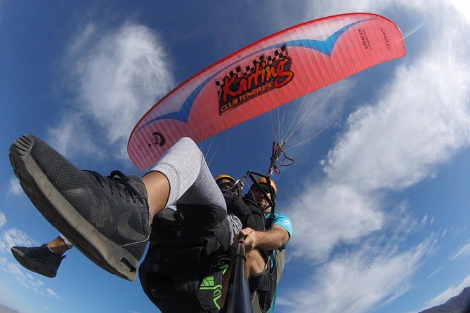 Tandem paragliding in Tenerife - A 15 to 25-minute flight with room for both calm and excitement