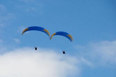 Tandem paragliding in the Stubai Valley near Innsbruck