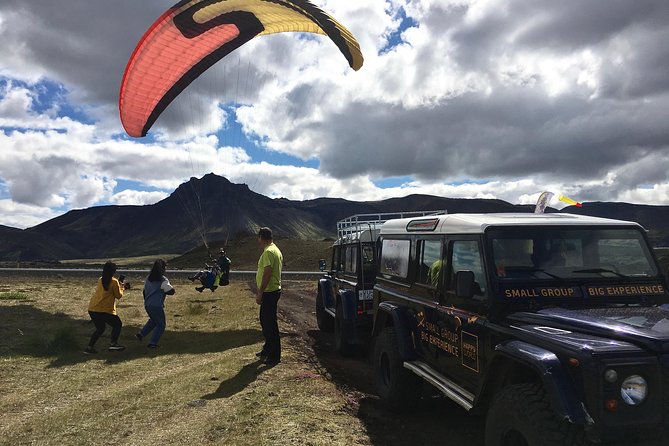 Tandem Paragliding over the Rugged Lava Fields at Blue Mountains - Weather cancellations and useful backup plans